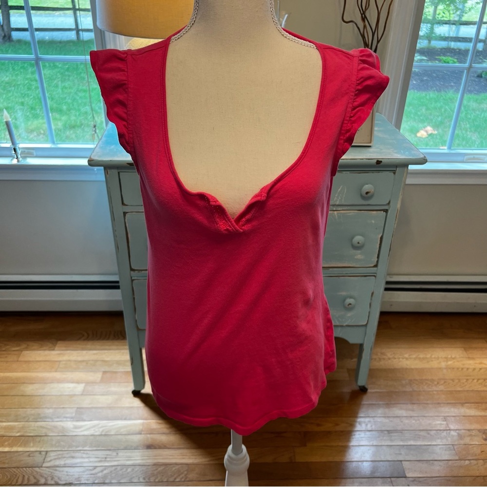 Old Navy pink cotton ruffled sleeveless top. Medium. D5
